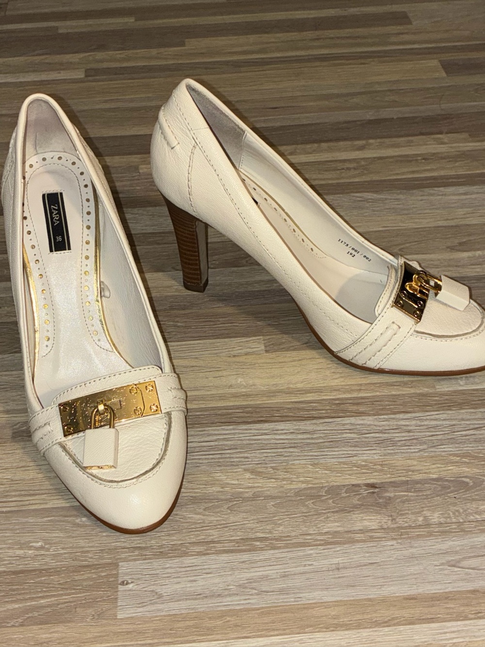 Zara Cream Leather Mid-Heel Pumps with Gold lock